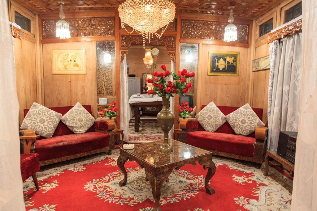 House Boat Hardy Palace Σριναγκάρ Εξωτερικό φωτογραφία